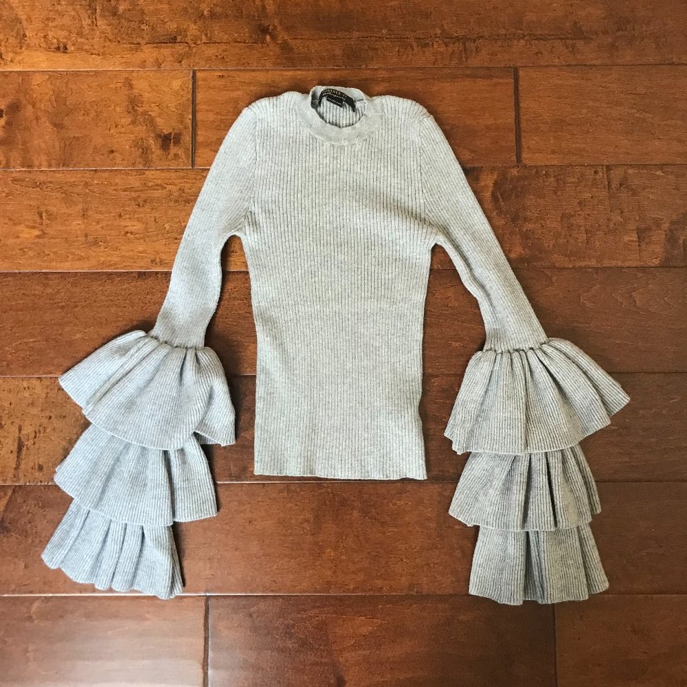 F21 tiered trumpet-sleeve sweater • small